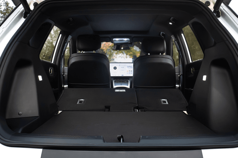 Chevrolet Captiva PHEV on a family journey