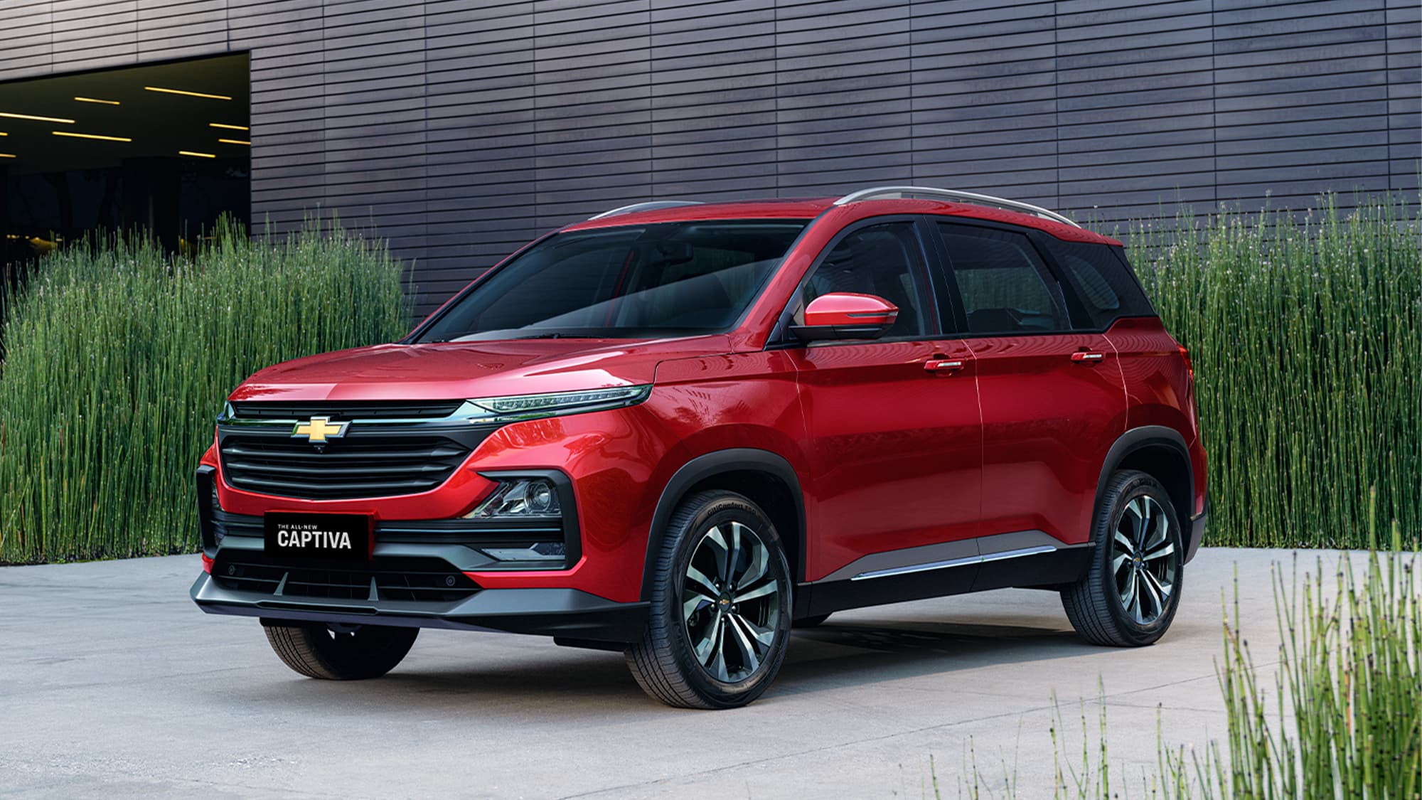 Chevrolet Captiva MPV exterior