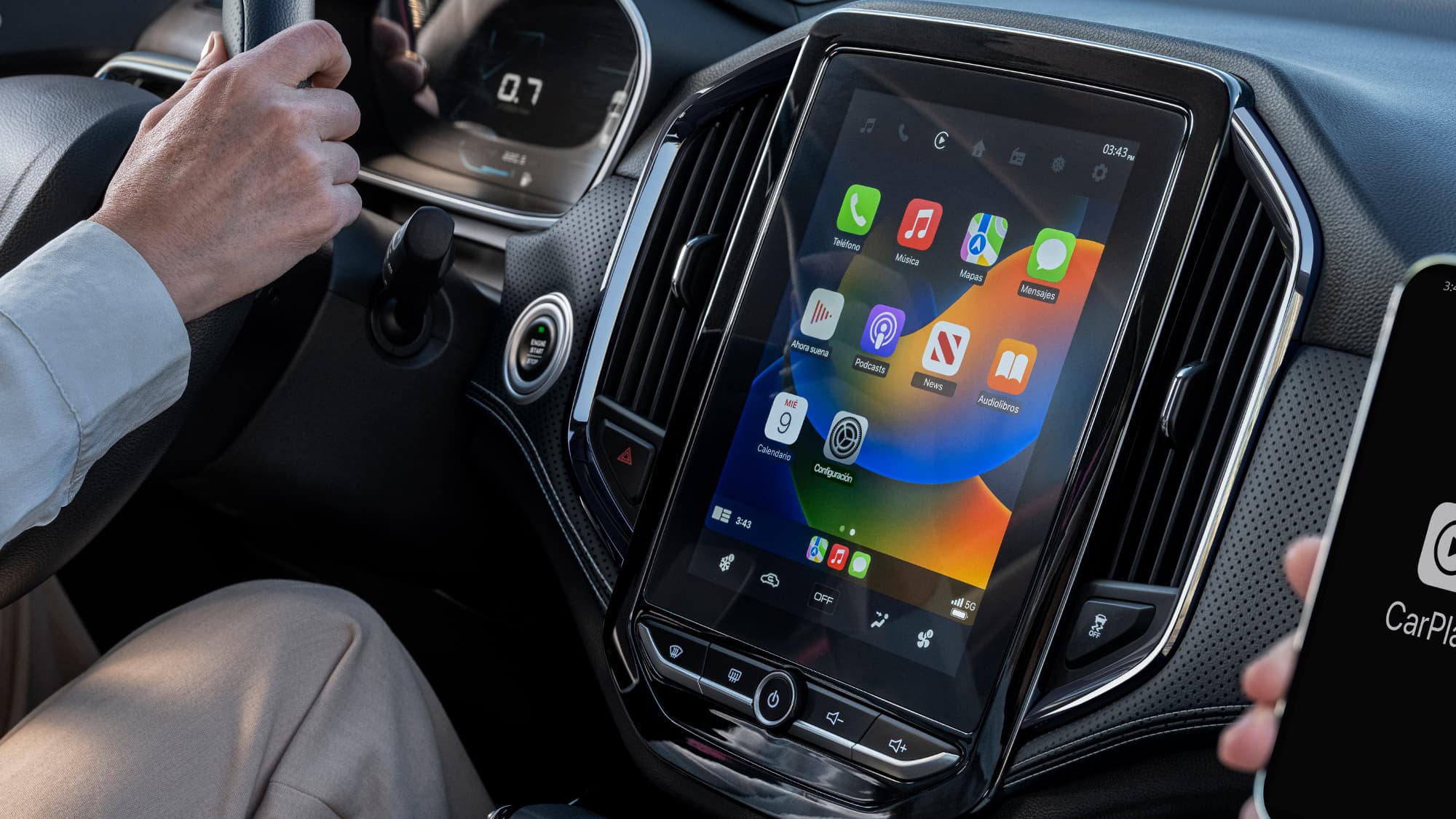 Chevrolet Captiva MPV interior feature