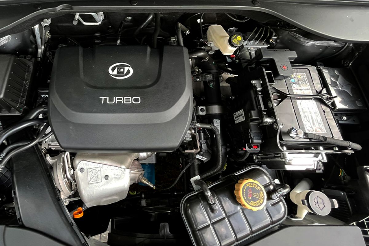 Fuel efficiency with practical powertrain