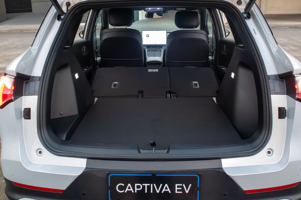 cargo space inside a captiva ev