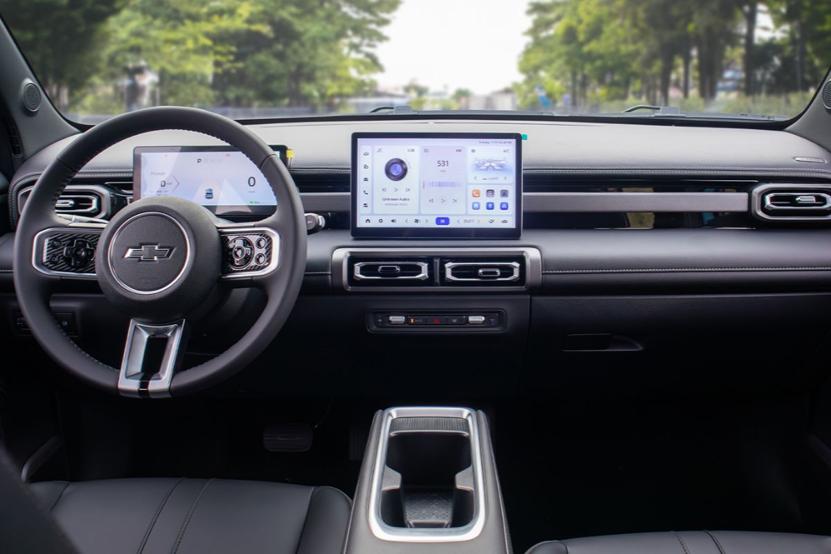 Chevrolet Spark EUV dashboard with touchscreen and digital driver display